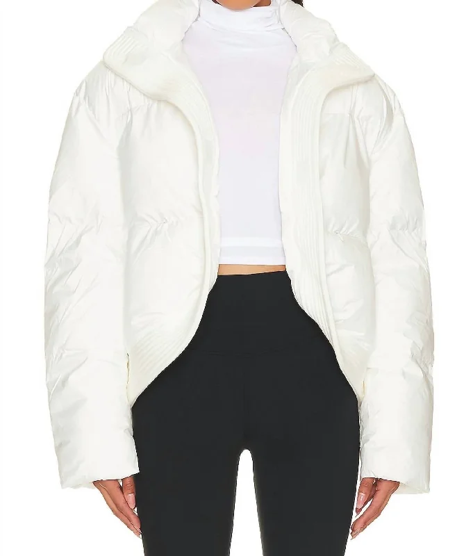 Annika Puffer Jacket In Ivory